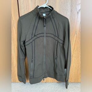 lululemon athletica Define Track Jacket
Luon